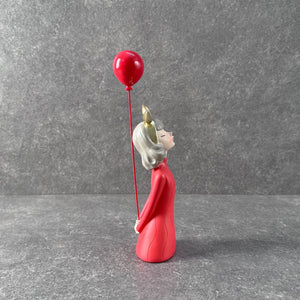 Scarlette with a Baloon Sculpture