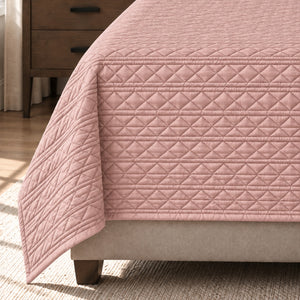 Rosalie Diamond Quilted Cotton Sateen Bed Cover Set with Pillow Cases (Dustry Pink)