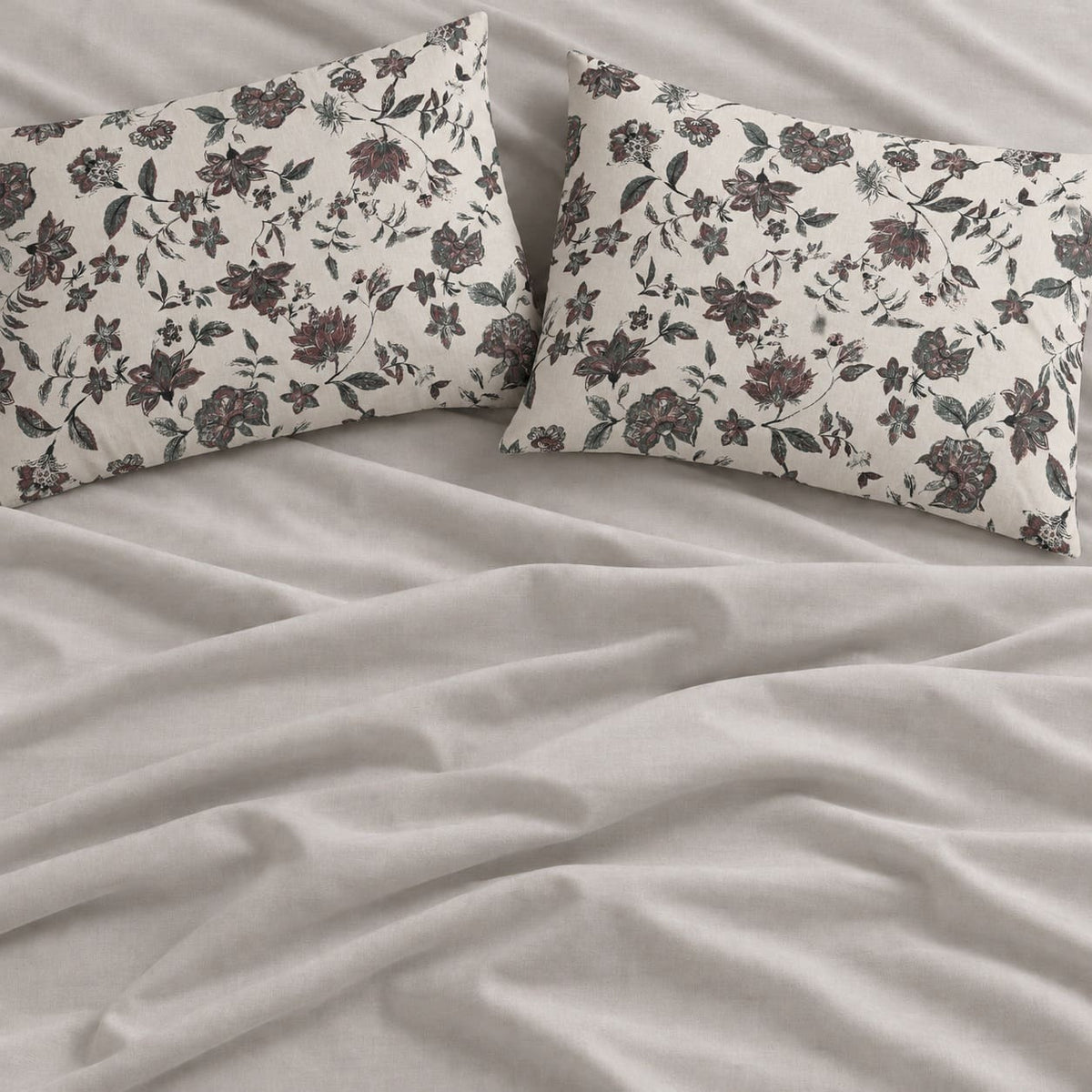 Azalea Plum Floral 6-Piece King Size Comforter Bedding Set - Home Artisan