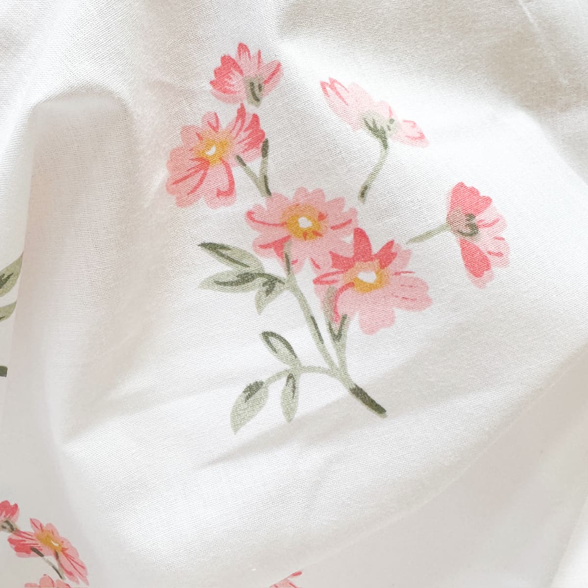 Daisy Dreams Peach 200TC Cotton Percale Bed Sheet - Home Artisan