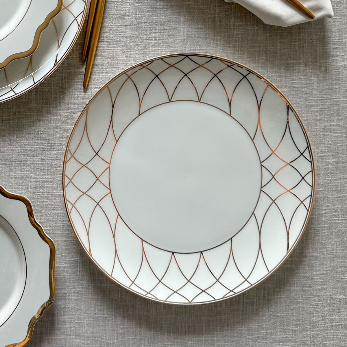 Crockery plates outlet