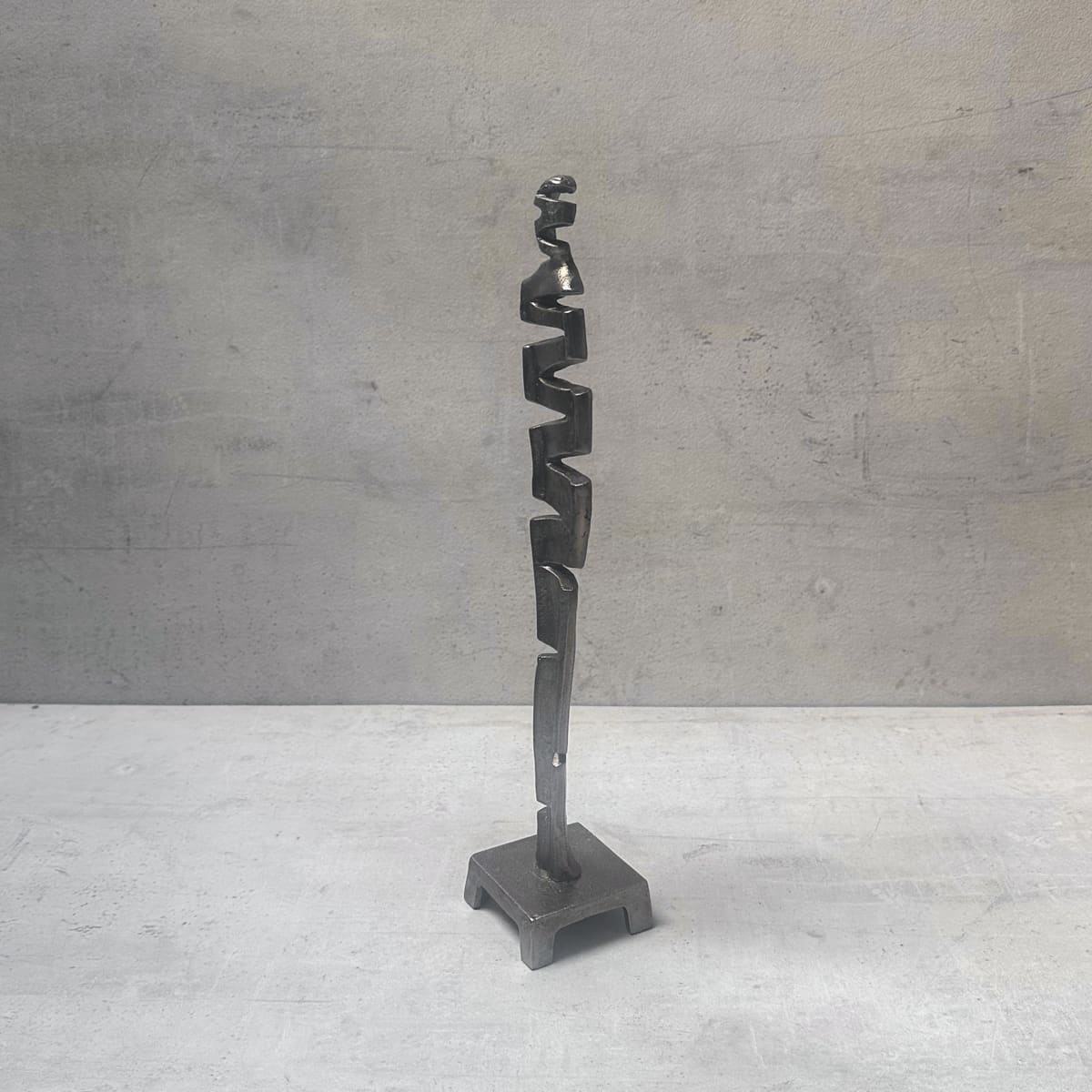 Unravel Cast Aluminium Sculpture - Home Artisan