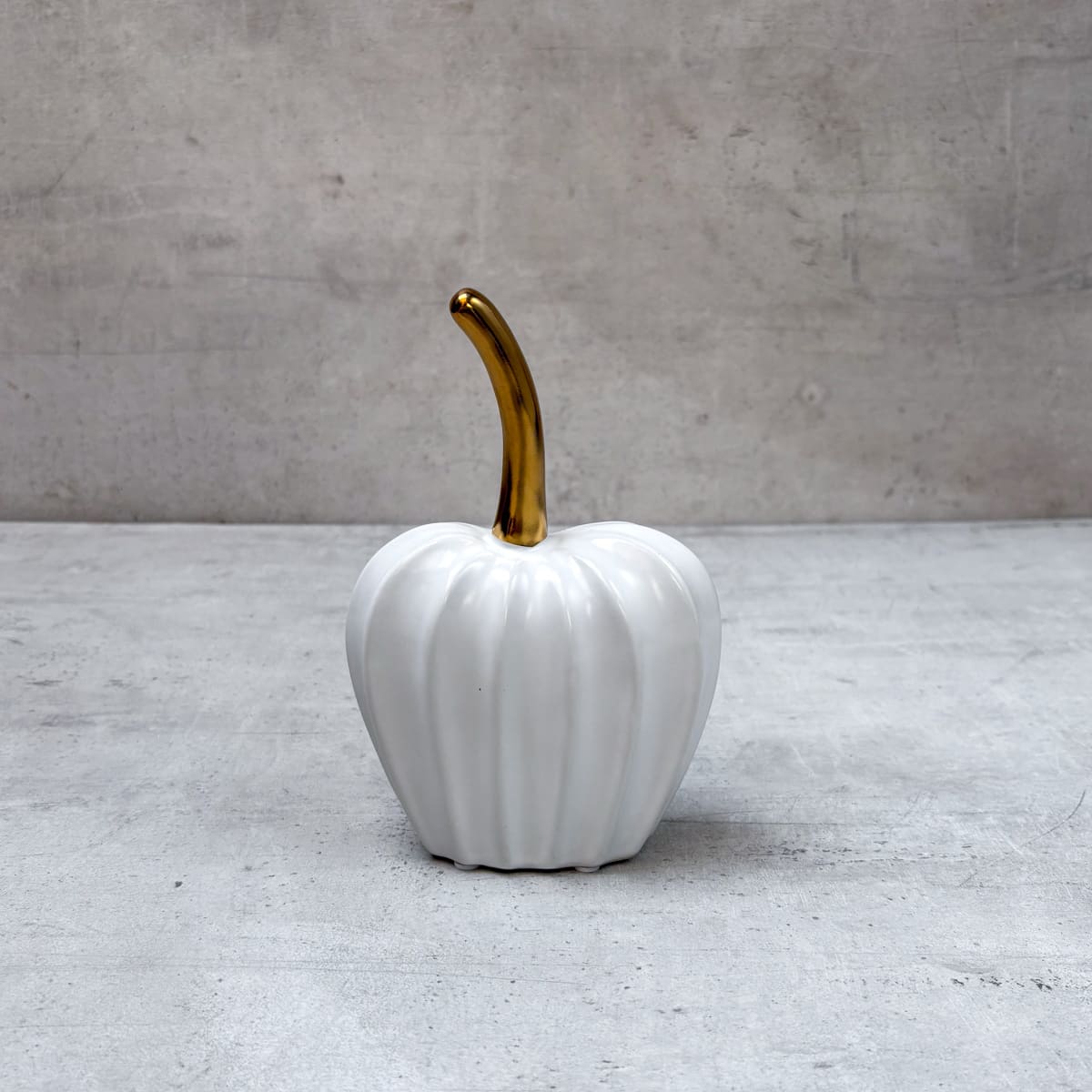 Garlic Luxe Ceramic Decor Accent (Medium) - Home Artisan