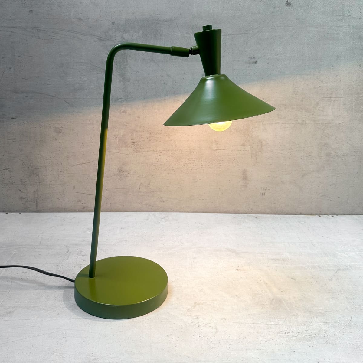 Graham Metal Desk Lamp - Home Artisan