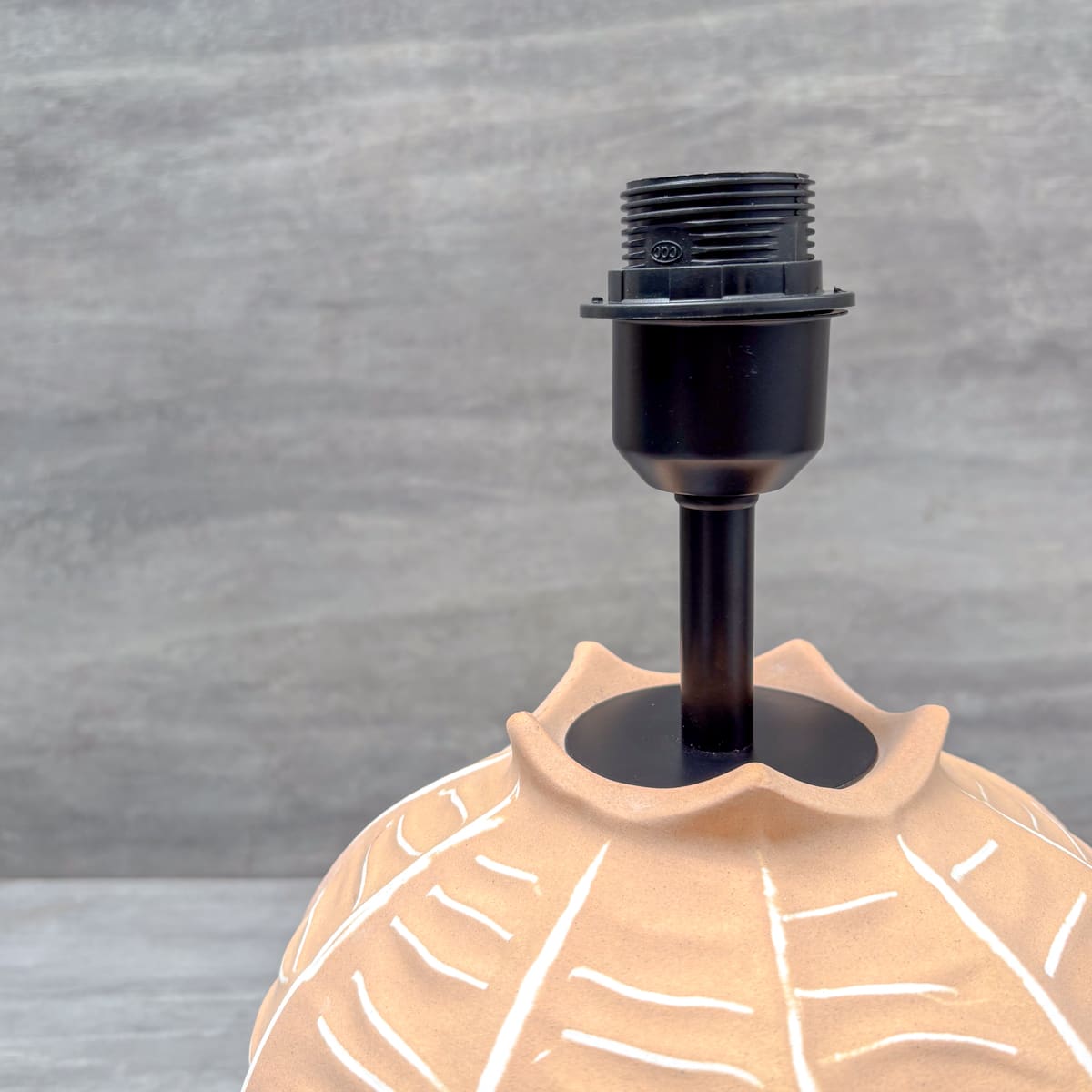 Terracotta Leaf Motif Ceramic Table Lamp (Small) - Home Artisan