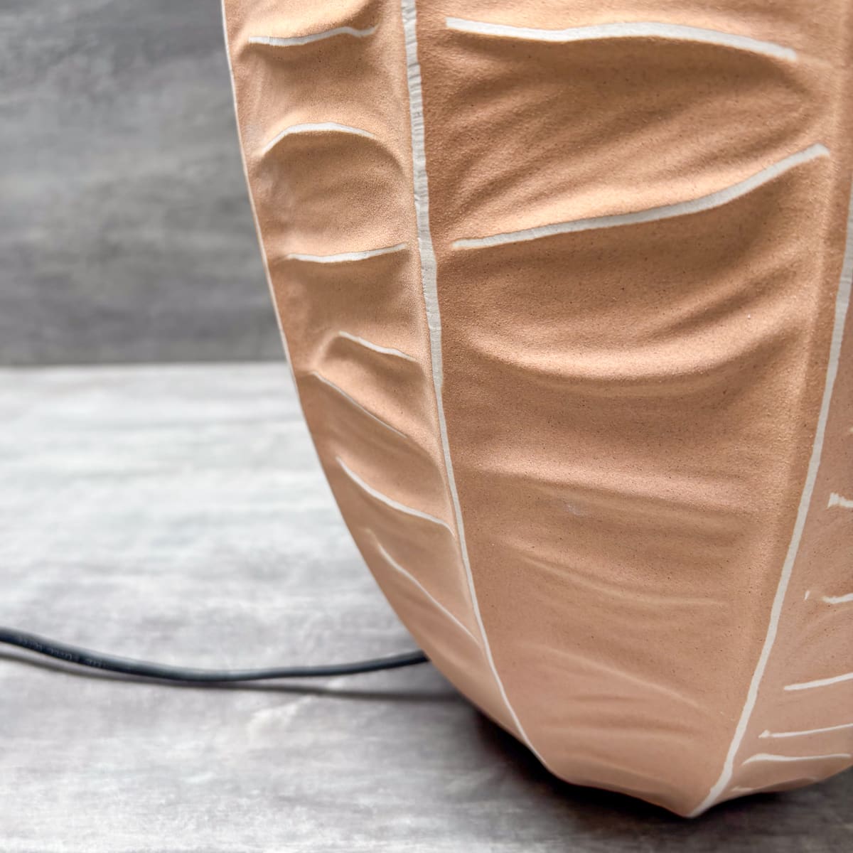 Terracotta Leaf Motif Ceramic Table Lamp (Large) - Home Artisan