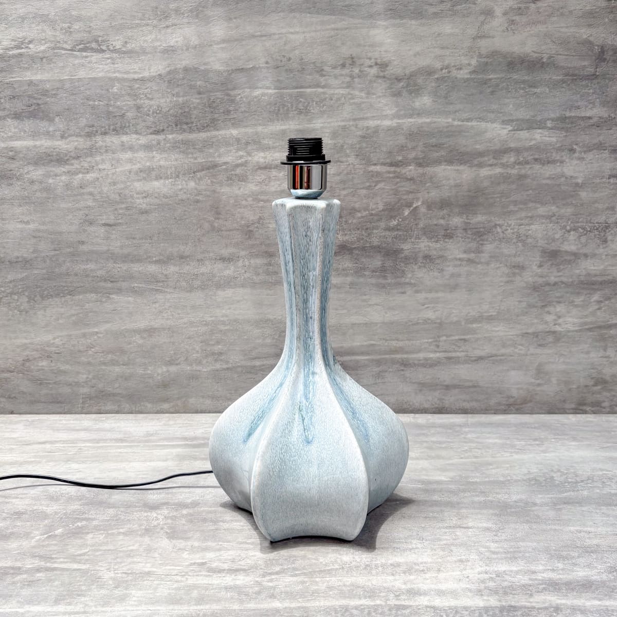 Blue Petal Footed Ceramic Table Lamp - Home Artisan