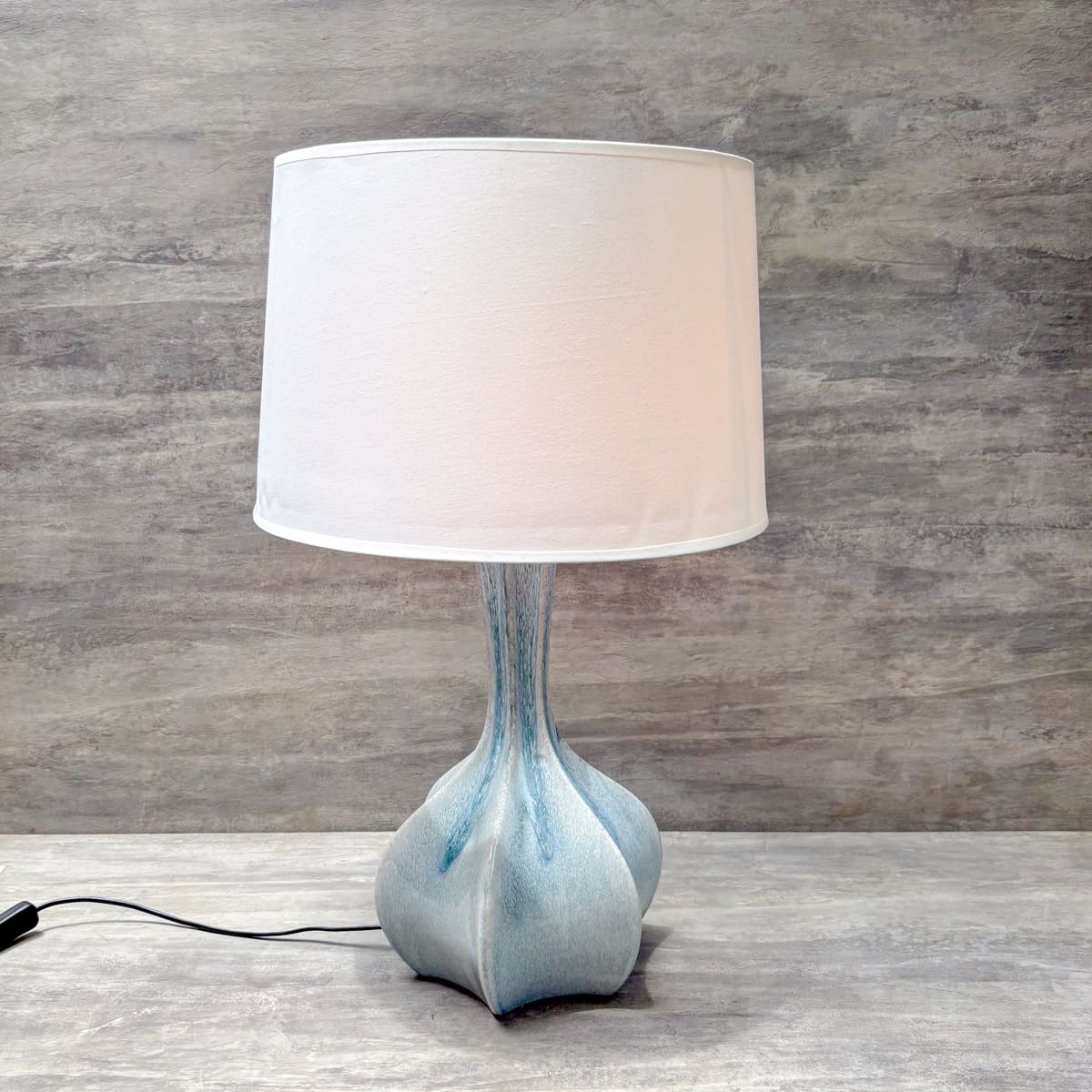 Blue Petal Footed Ceramic Table Lamp - Home Artisan