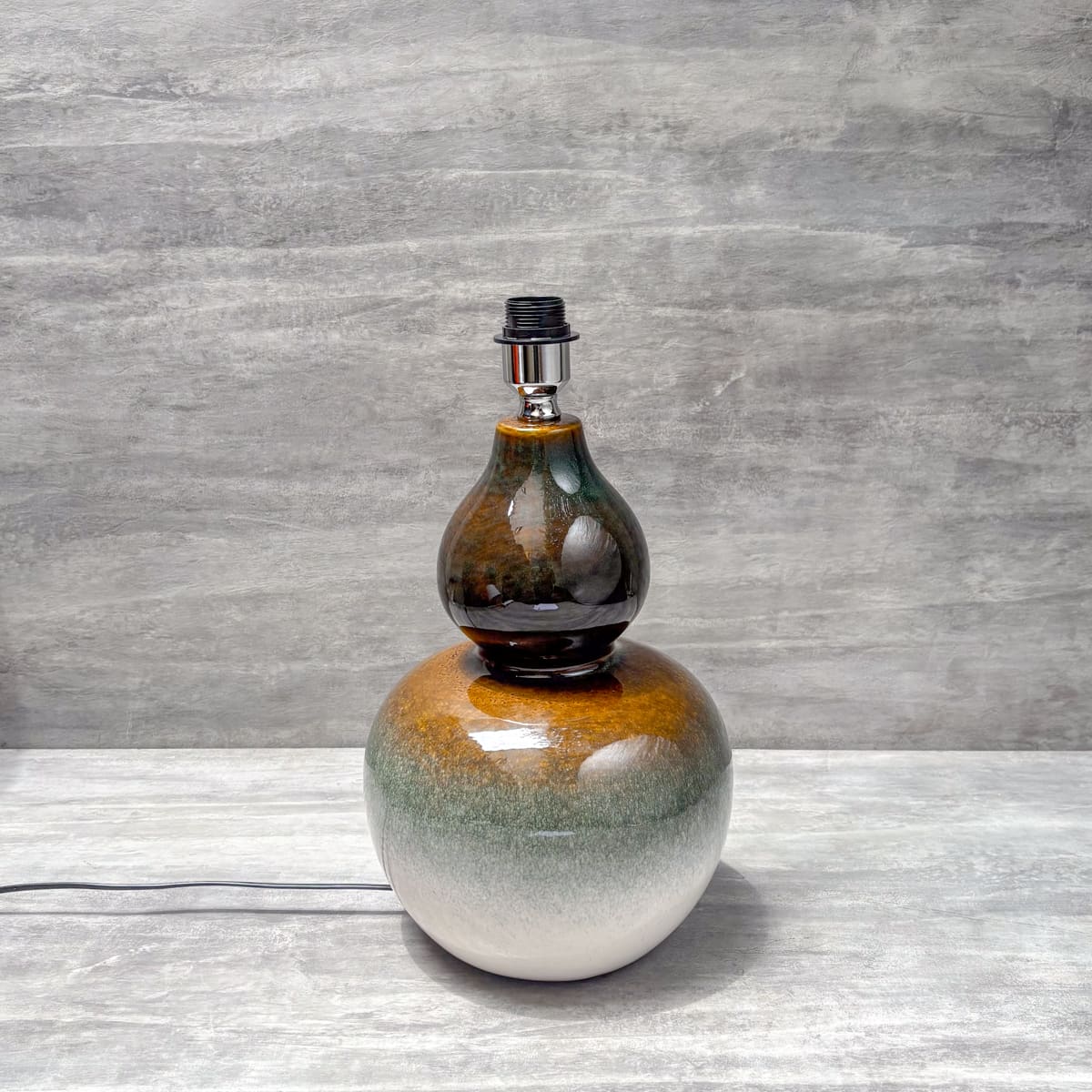 Gradient Glazed Orb Ceramic Table Lamp - Home Artisan