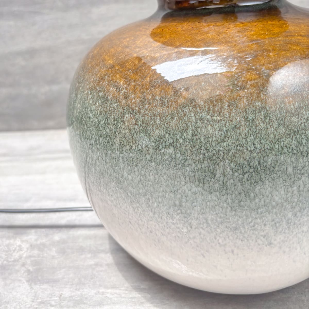 Gradient Glazed Orb Ceramic Table Lamp - Home Artisan