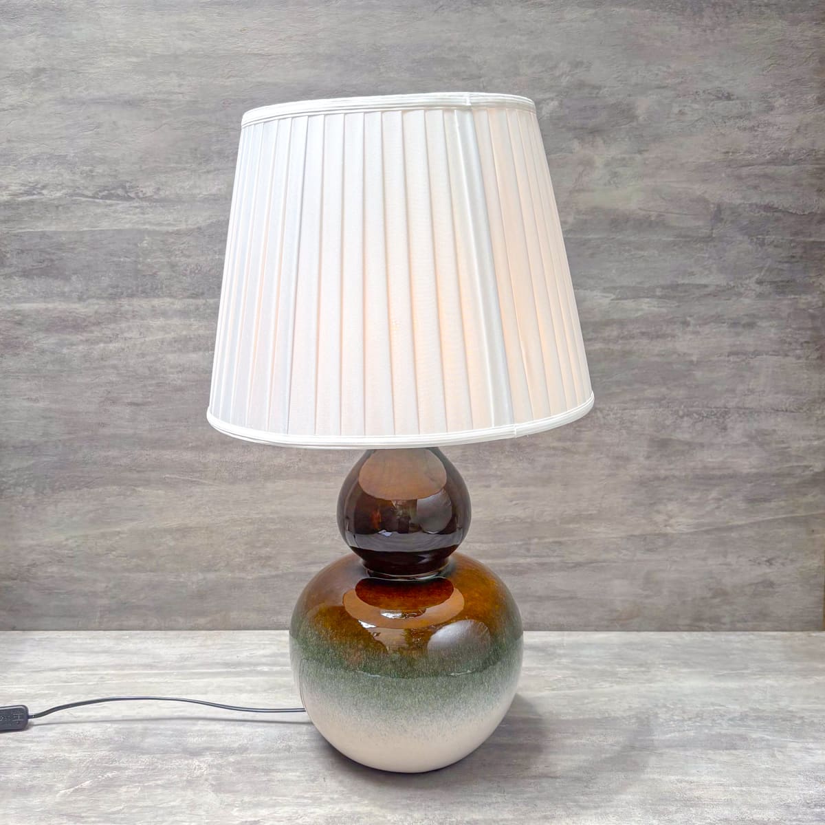 Gradient Glazed Orb Ceramic Table Lamp - Home Artisan
