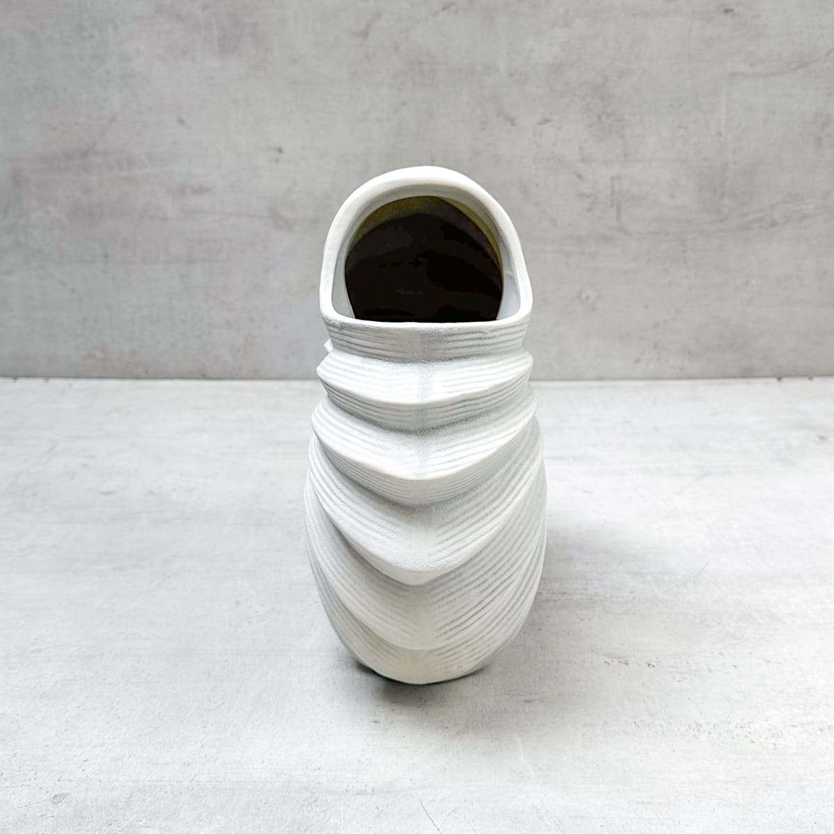 Nerida Shell White Ceramic Vase (Large) - Home Artisan