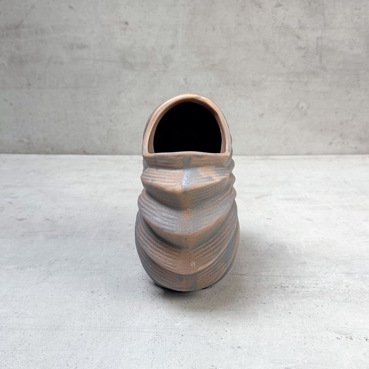 Aegir Shell Brown Ceramic Vase - Home Artisan