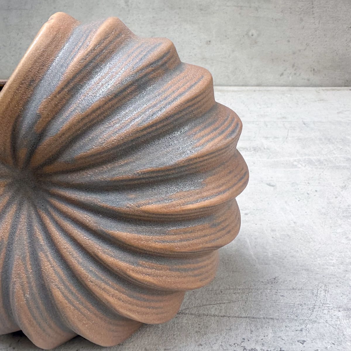 Aegir Shell Brown Ceramic Vase - Home Artisan