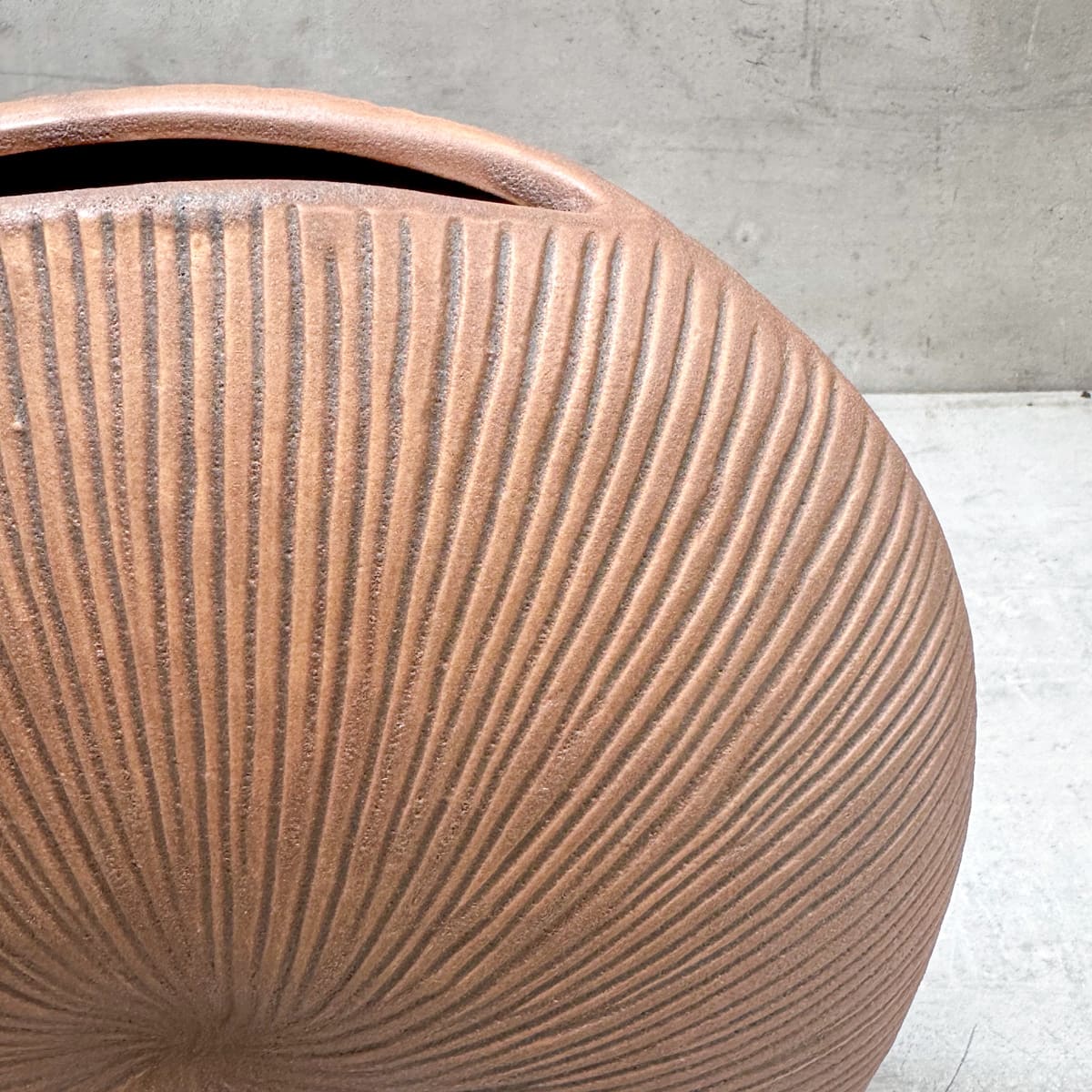 Sandcrest Shell Brown Ceramic Vase - Home Artisan