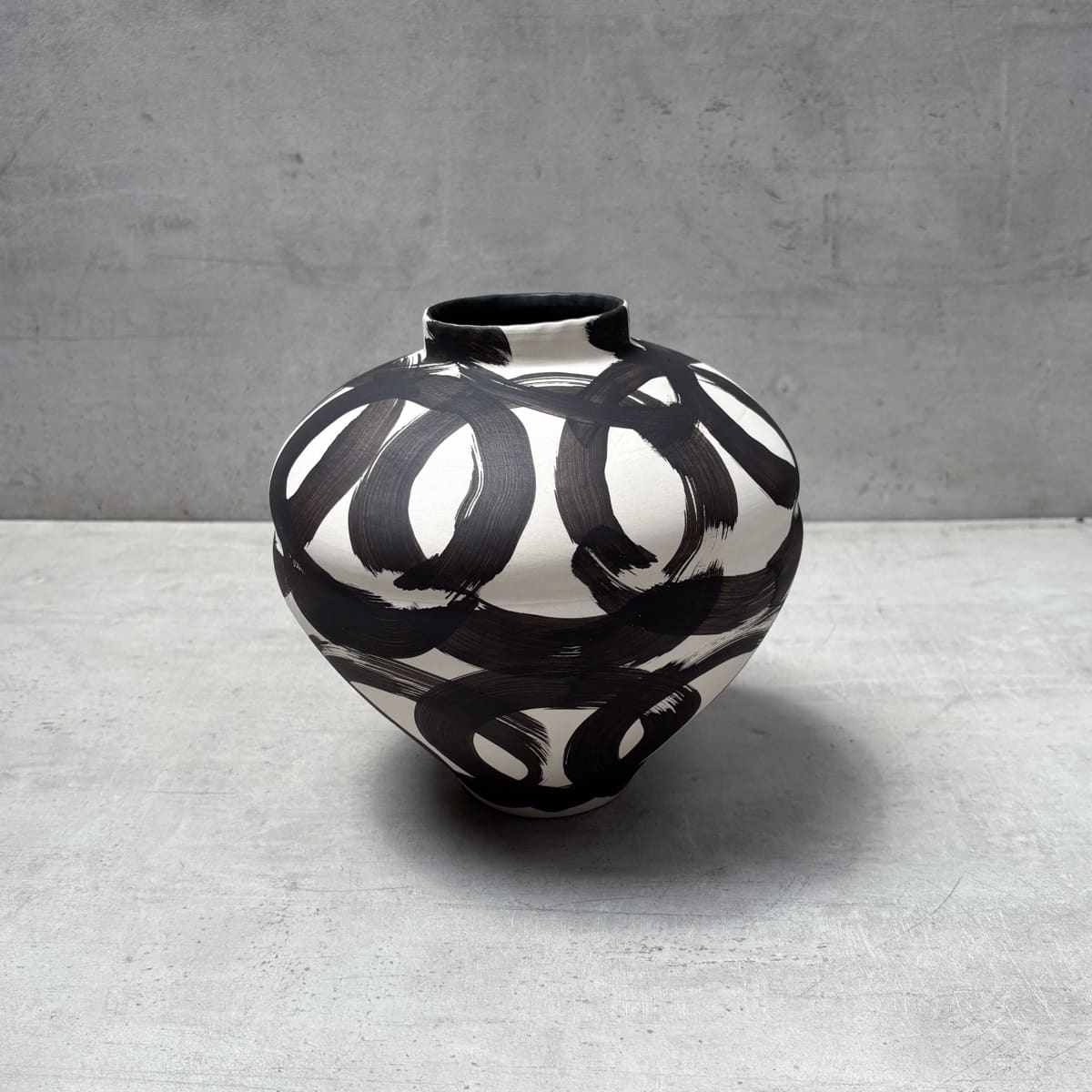 Monochrome Brushstrokes Hand-Painted Ceramic Vase (Short) - Home Artisan