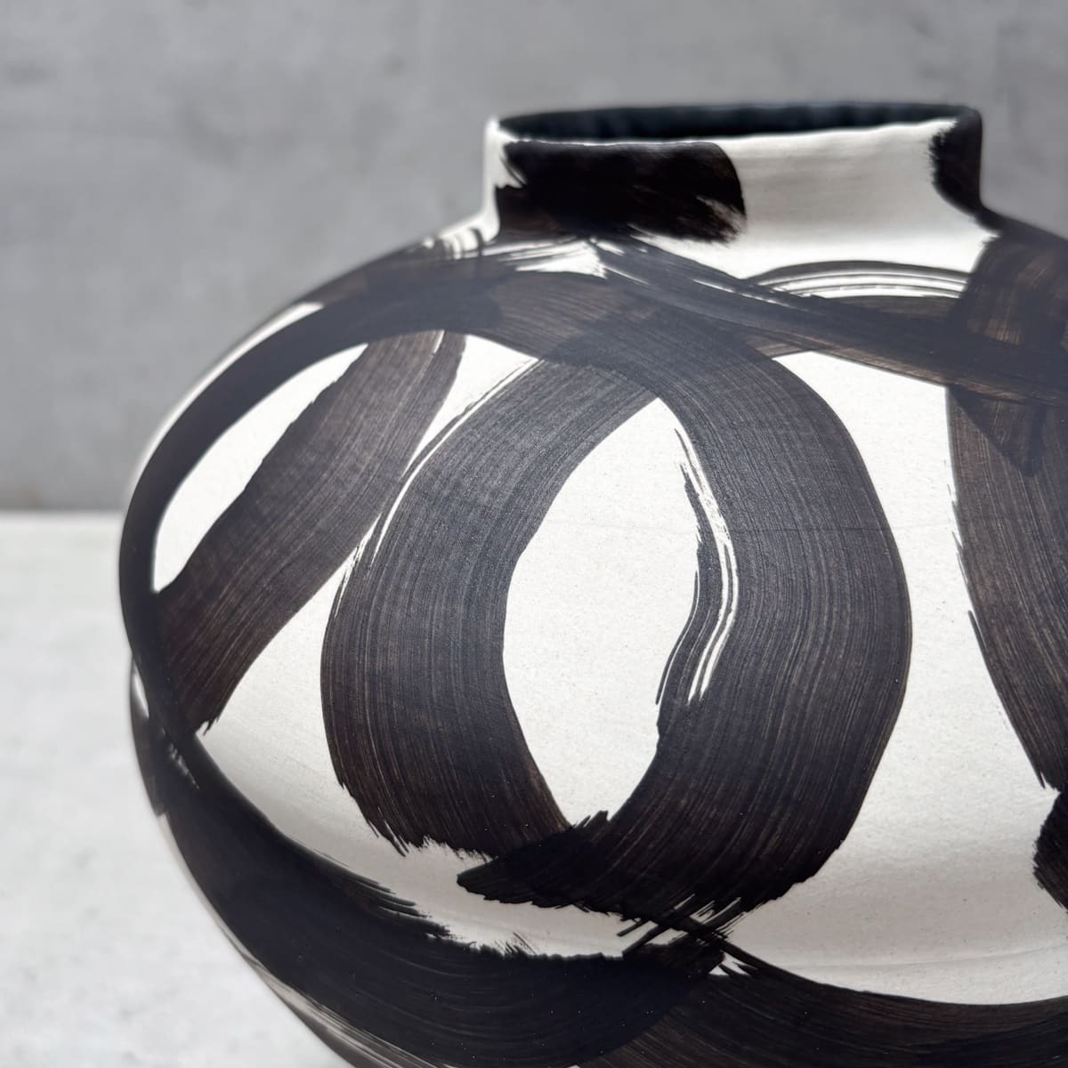 Monochrome Brushstrokes Hand-Painted Ceramic Vase (Short) - Home Artisan