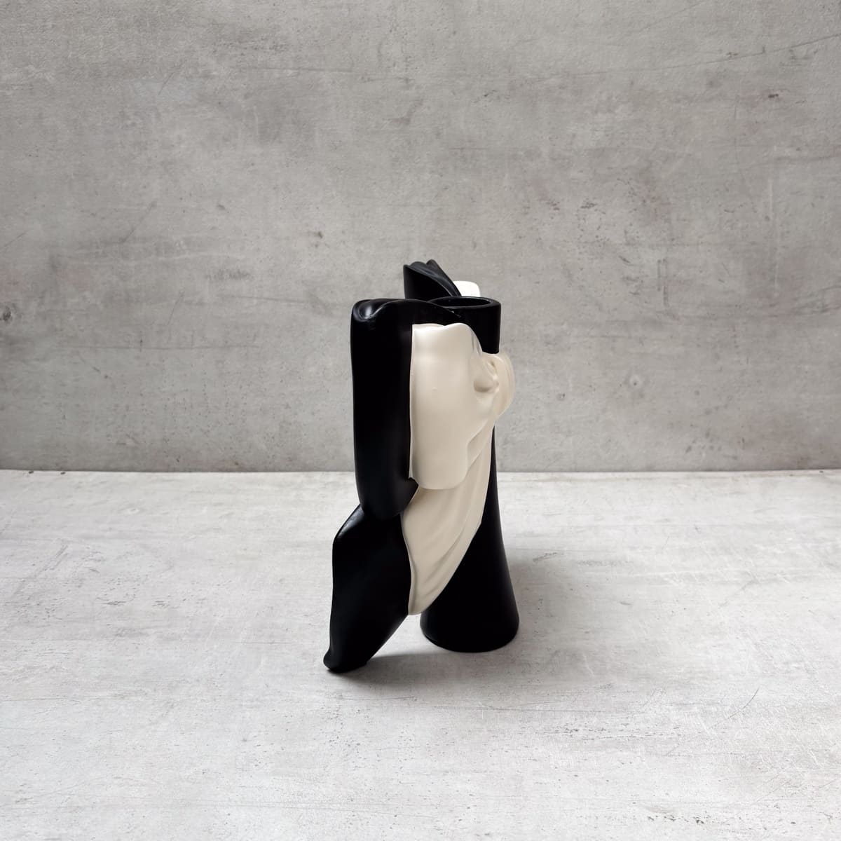 Sculptural Bow Vase - Home Artisan