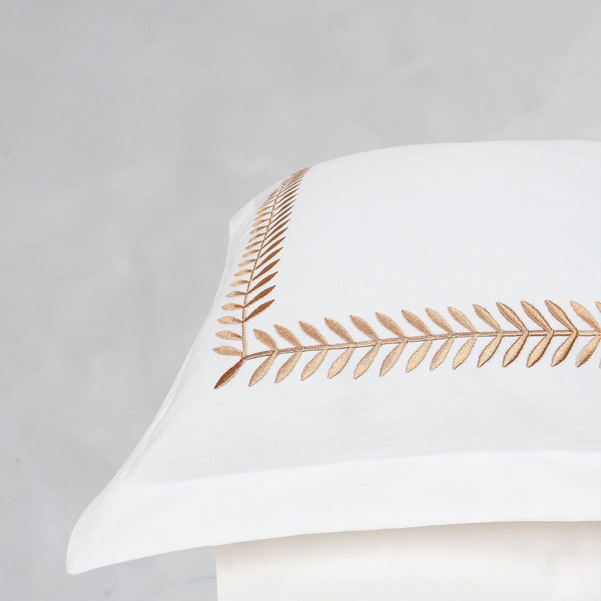Spring White Cotton Sateen Bed Sheet by Veda Homes