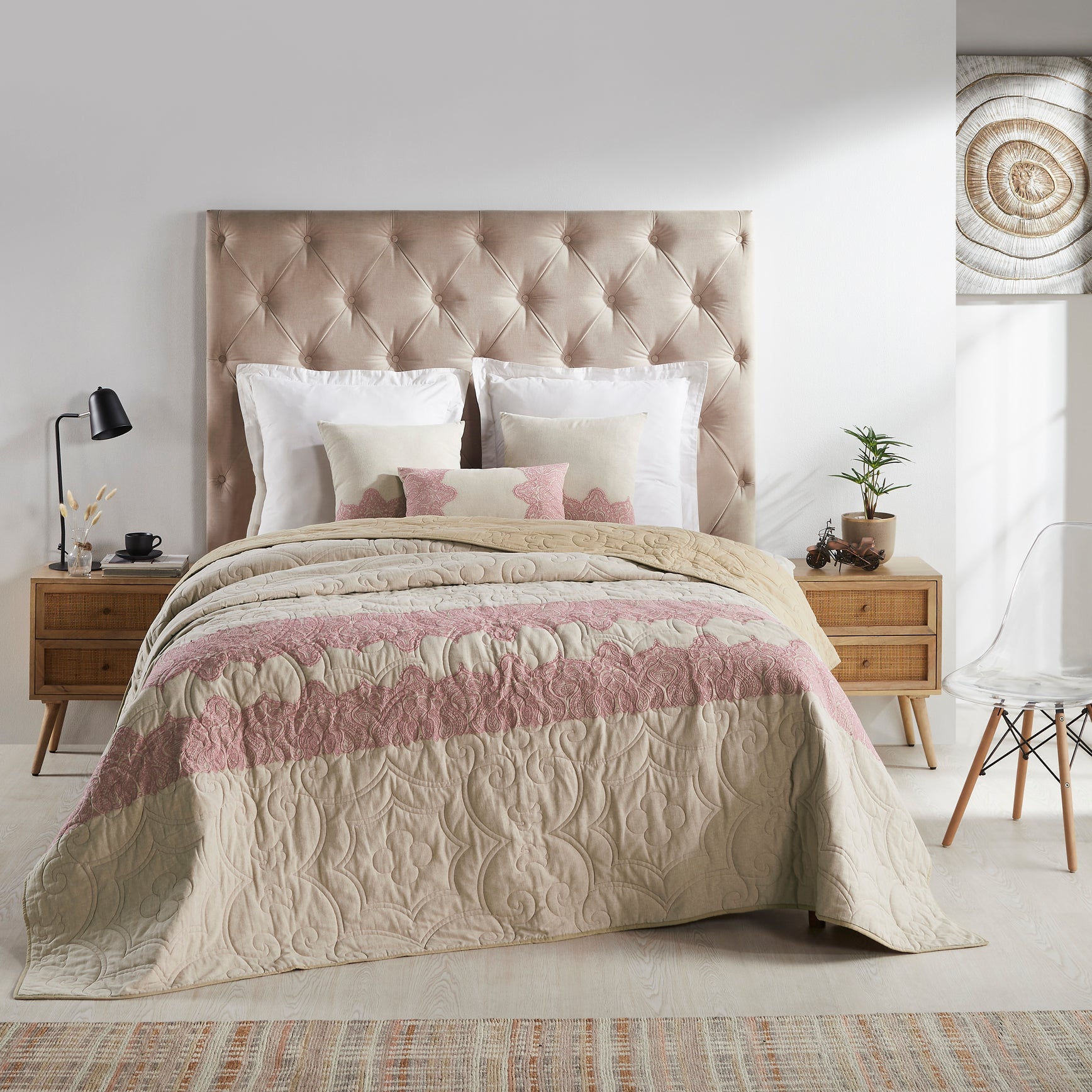 Bullhead Embroidered Bedding Set (4 pcs) - Home Artisan
