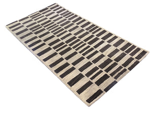 Brown Blocks Hand Tufted Carpet (8x4.25) By Qaaleen