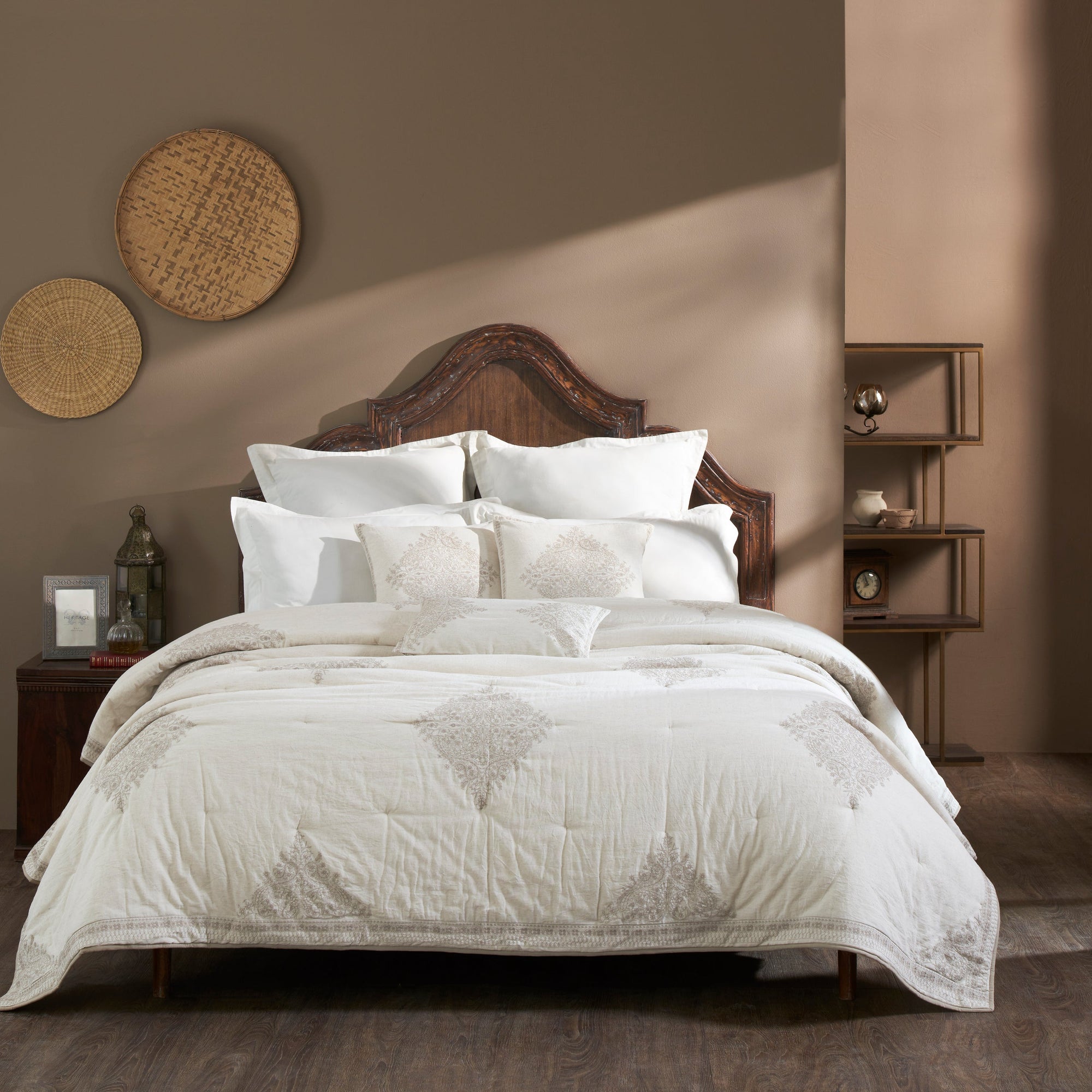 Sturgeon Embroidered Bedding Set (4 pcs) - Home Artisan