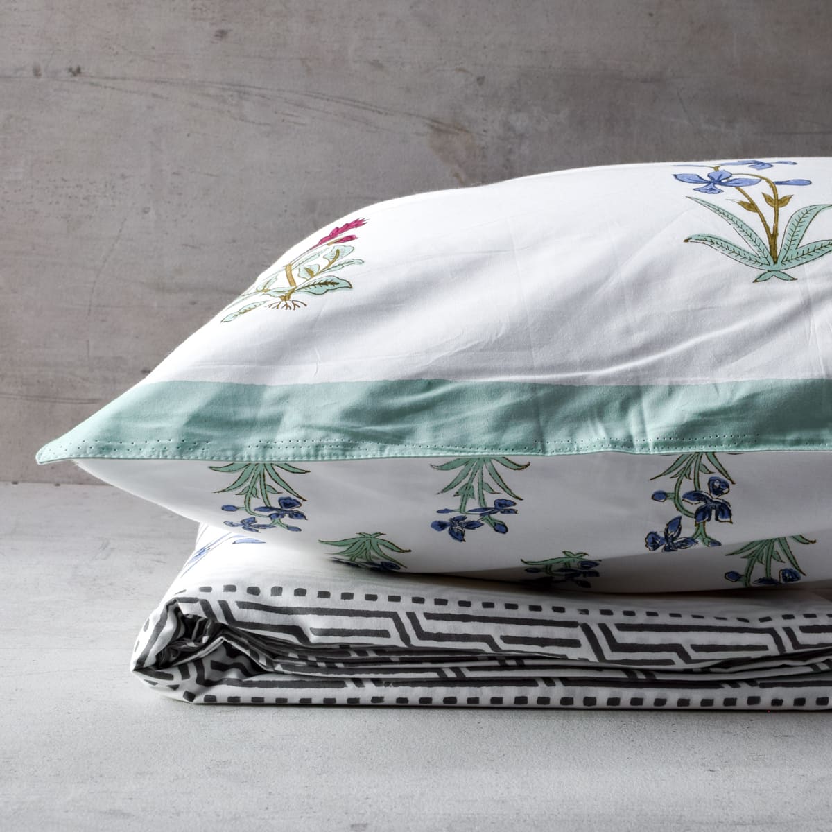 Zaira Floral Pattern Hand Block Print Bed Sheet - Home Artisan