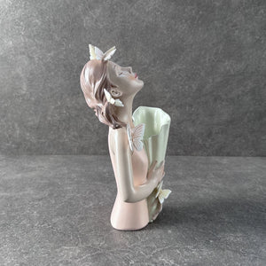 Beverly with a Bouquet Sculpture - Pink