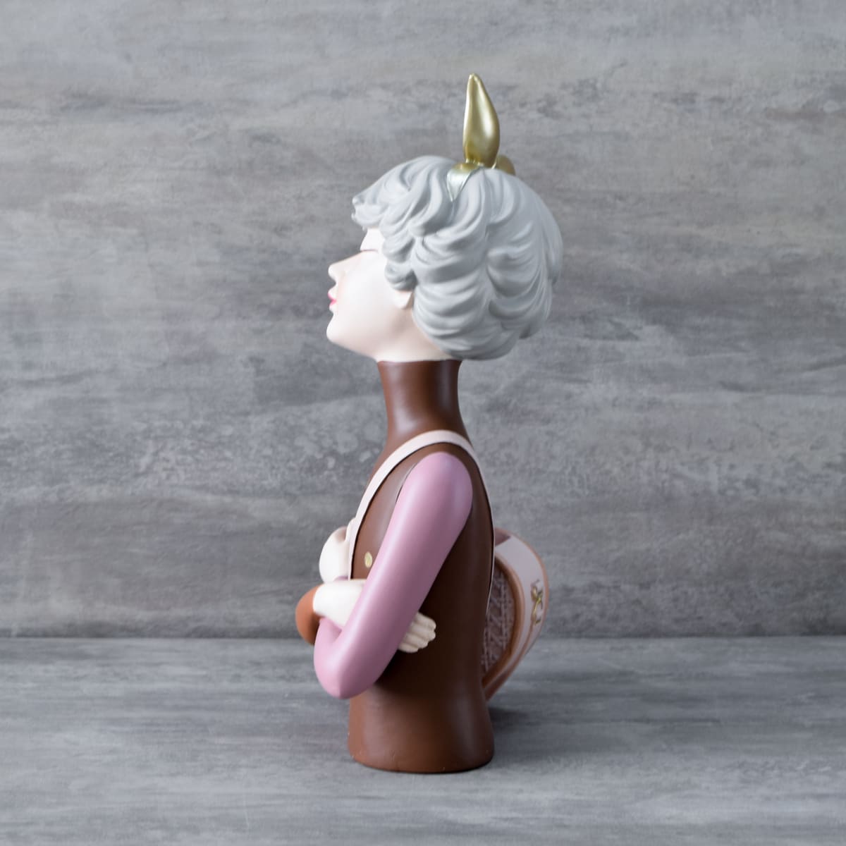 Harper with a Satchel