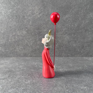 Scarlette with a Baloon Sculpture