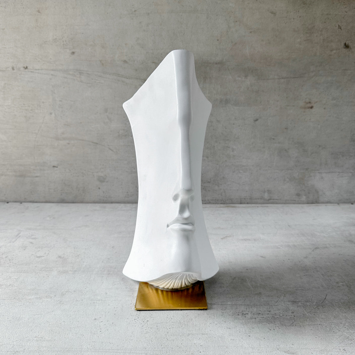 Silvio Book Face Sculpture