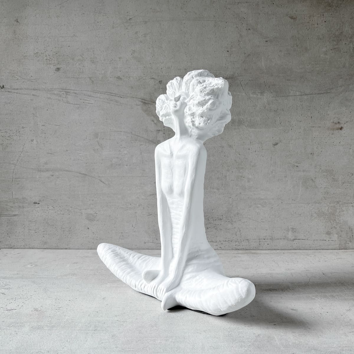 Verona Girl Sculpture - Home Artisan