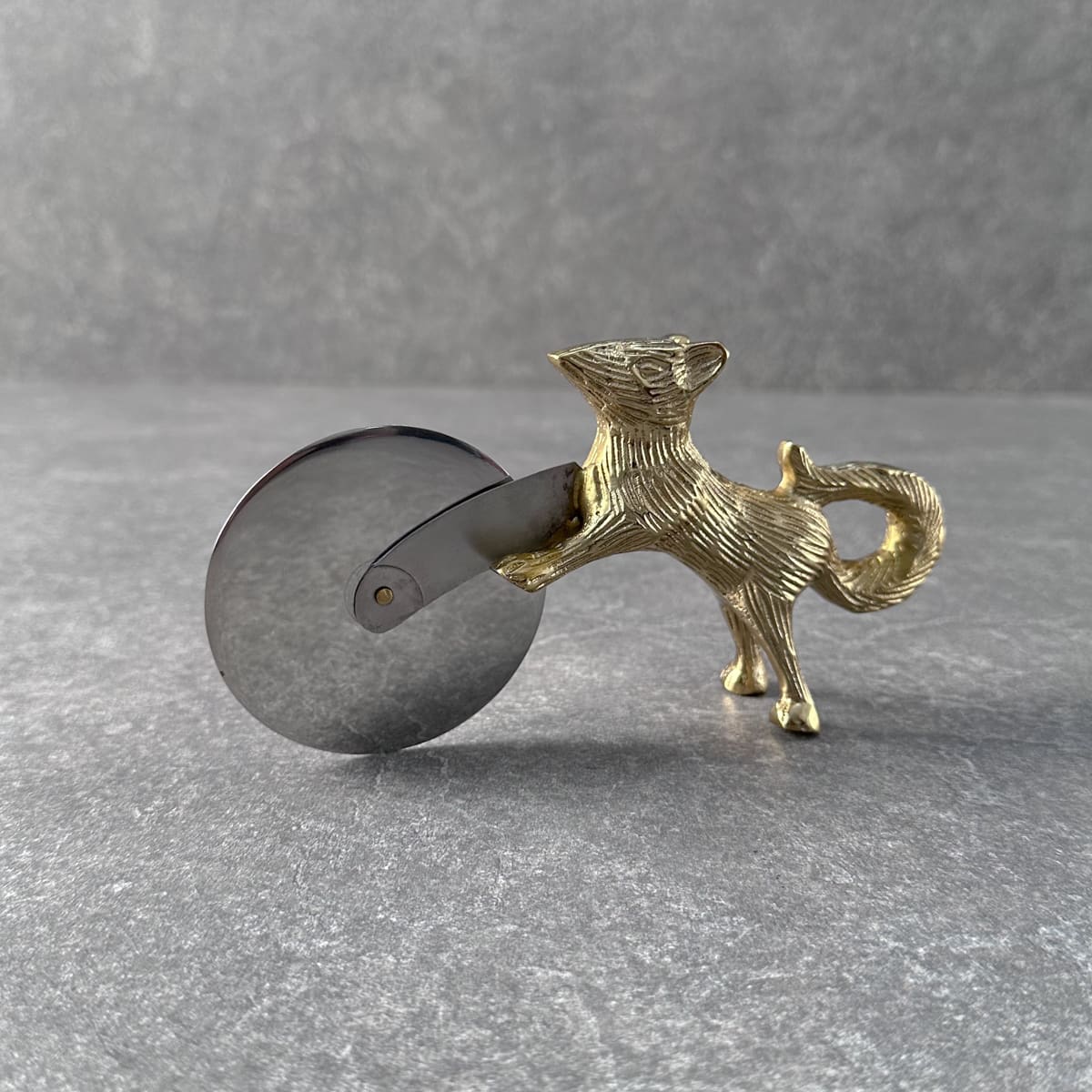 Oliver Brass Fox Pizza Cutter