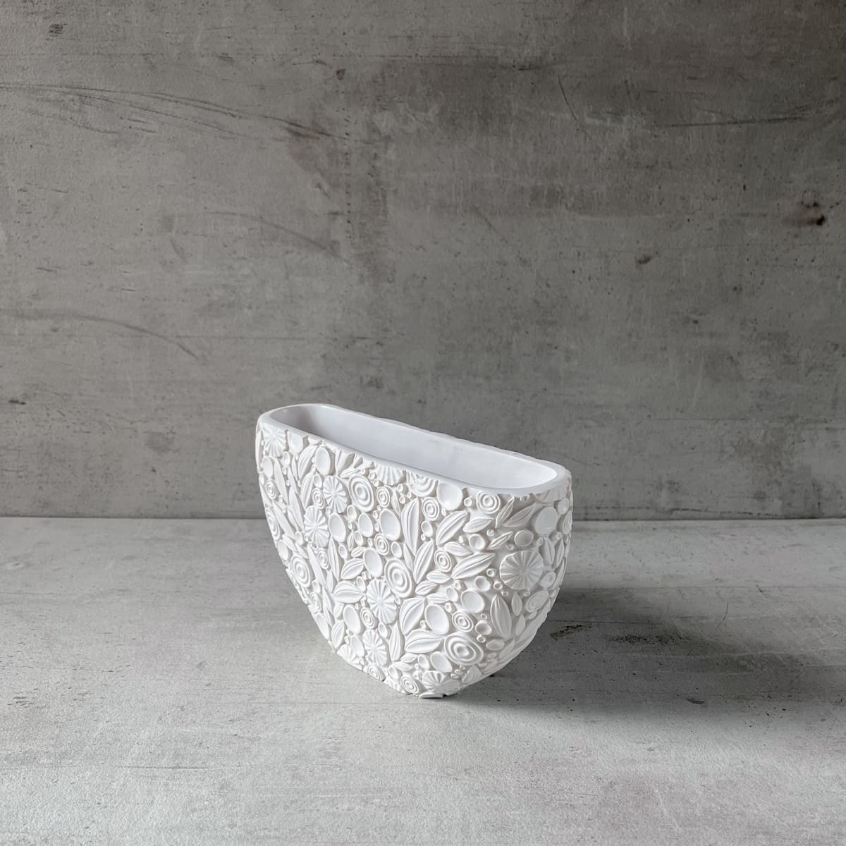 Fiorella Resin Vase - Small - Home Artisan